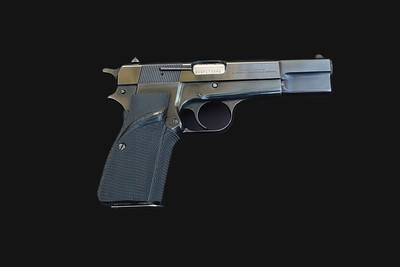 Belgian Browning Hi-Power 9mm Pistol - 1981 Mfg w/ 6 Mags