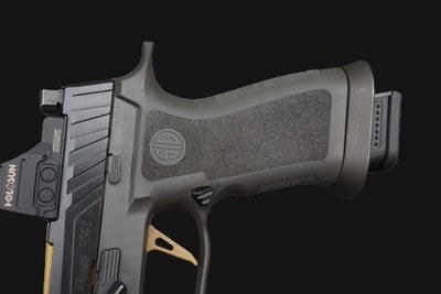 SIG Sauer Custom Works Spectre Comp w/ HoloSun & 3/Mags - Image 6 of 9