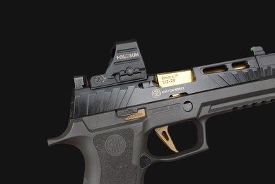 SIG Sauer Custom Works Spectre Comp w/ HoloSun & 3/Mags - Image 4 of 9