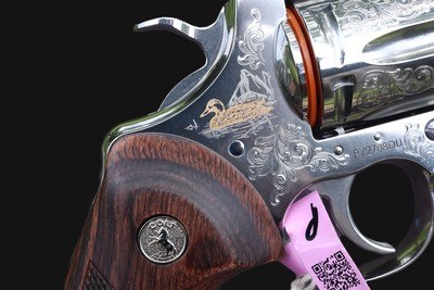 Colt Python Stainless Engraved DU .357 Magnum 6