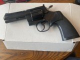 Vintage COLT PYTHON 357mag 4
