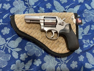 Smith & Wesson 65-3, 3 inch Barrel.Shoots .357 magnum and .38 special.Excellent.No Mims, no lock. - Image 15 of 15