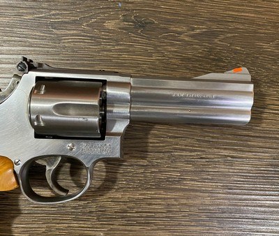 Smith & Wesson 686-4, .357 magnum.4" bbl, Round Butt. No Mims, No Lock.Excellent! - Image 14 of 15
