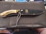 Crown stag Damascus hunting knife - Image 5 of 5