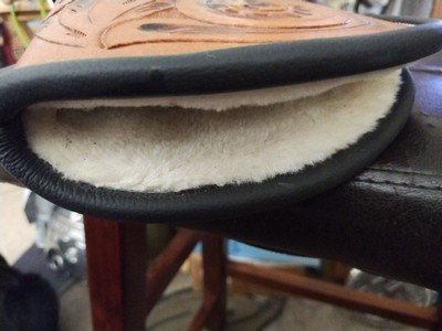 Tooled leather carbine scabbard - Image 6 of 6