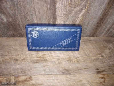 Smith & Wesson 22/32 Kit Gun Box