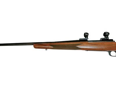WINCHESTER MODEL 70 CLASSIC .300 WIN MAG - Image 9 of 11