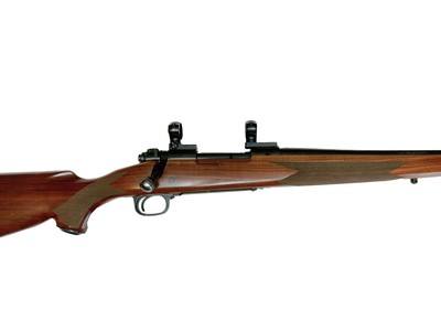 WINCHESTER MODEL 70 CLASSIC .300 WIN MAG - Image 5 of 11