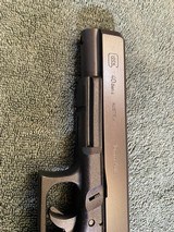 Glock 40 10 mm - 4 of 7