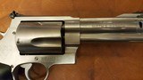 Smith & Wesson 460V Revolver - 2 of 11