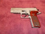 SIG SAUER P226 .40S&W SSE - 3 of 13