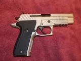 SIG SAUER P226 .40S&W SSE - 12 of 13