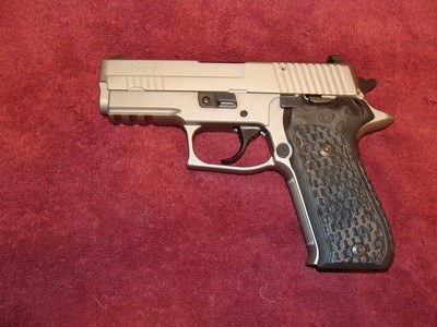 SIG SAUER P220 SSE .45ACP CARRY - Image 3 of 12