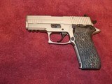 SIG SAUER P220 SSE .45ACP CARRY - Image 3 of 12