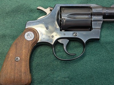 Vintage 1965 Colt Detective Special with numbered box and black pearl extra grips - Image 15 of 15