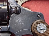 Vintage 1965 Colt Detective Special with numbered box and black pearl extra grips - Image 8 of 15