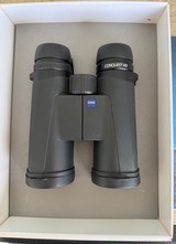 Zeiss Conquest HD 10x42 Binoculars - Excellent like new condition - 2 of 8