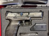 H&K VP40 Pistol in 40 S&W Caliber with Night Sights and 3 - 13 Round Magazines - NEW IN BOX - 2 of 6