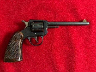 Harrington and Richardson Model 922 -- 5th Variation -- 9 Shot Revolver in 22 Caliber -- Great Condition - Image 2 of 12