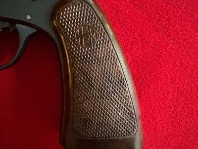 Harrington and Richardson Model 922 -- 5th Variation -- 9 Shot Revolver in 22 Caliber -- Great Condition - Image 7 of 12