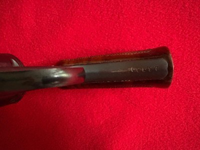 Harrington and Richardson Model 922 -- 5th Variation -- 9 Shot Revolver in 22 Caliber -- Great Condition - Image 6 of 12
