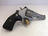 New Smith & Wesson Model 686 Pro Series .357mag, 4" Barrel - 12 of 21