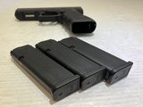New Glock 17 Gen 4 9mm, 4.5" Barrel - 21 of 23