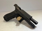 New Glock 17 Gen 4 9mm, 4.5" Barrel - 17 of 23