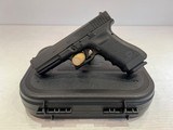 New Glock 17 Gen 3 9mm, 4.5" Barrel - 1 of 16