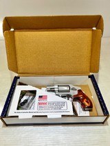 New Smith & Wesson 642 Lady Smith .38 Special 1.88" Barrel - 2 of 14