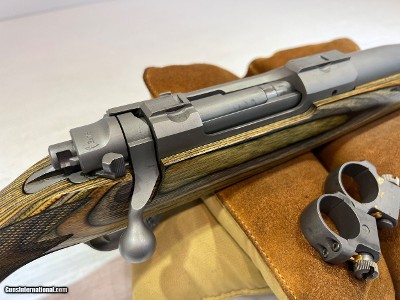 Like New Ruger M77 Hawkeye .204ruger, 24