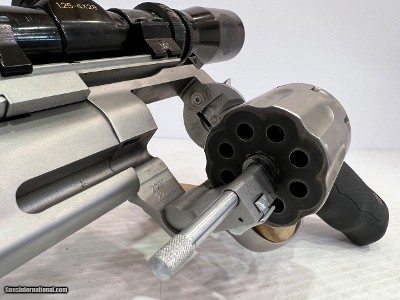 Like New Taurus Raging Hornet .22 hornet, 10