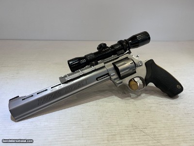 Like New Taurus Raging Hornet .22 hornet, 10