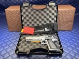 New Magnum Research Desert Eagle .50AE, 6