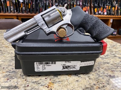 NEW Ruger GP100 357 Mag 4
