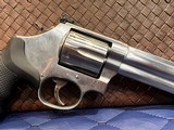 New Smith & Wesson 686-6 .357 Magnum - 15 of 16