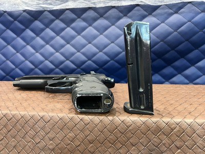 Used Beretta 92 FS 9mm, 4.9