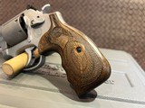 Very Good Smith & Wesson 986 9mm, 2.5