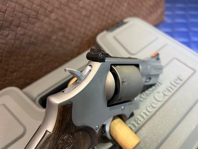 Very Good Smith & Wesson 986 9mm, 2.5