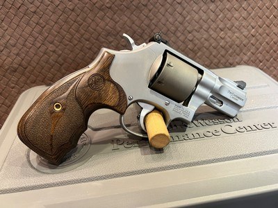 Very Good Smith & Wesson 986 9mm, 2.5