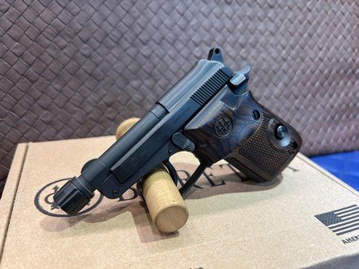Very Good Beretta 21A Bobcat Covert .22lr, 2.9
