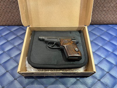 Very Good Beretta 21A Bobcat Covert .22lr, 2.9