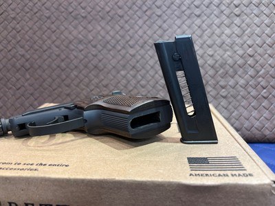 Very Good Beretta 21A Bobcat Covert .22lr, 2.9