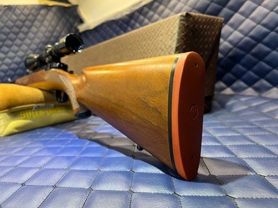 Good Condition Ruger M77 .284win, 22