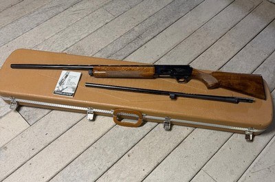 Browning B-2000  20-gauge semi-automatic shotgun includes two 28-inch barrels 3