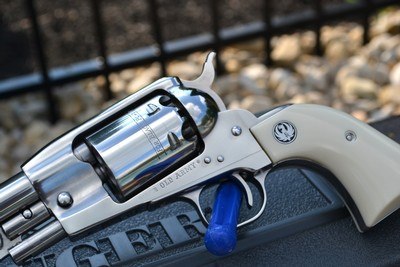 Nice Fixed Sight Ruger Old Army Black Powder 45, Gloss Stainless, Box, Paperwork - Image 6 of 11