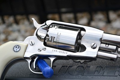 NIB Rare Fixed Sight, Gloss Stainless Ruger Old Army 5.5 Inch Barrel - Image 7 of 15