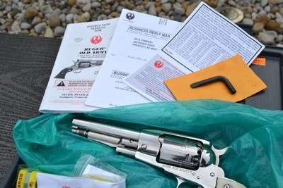 NIB Rare Fixed Sight, Gloss Stainless Ruger Old Army 5.5 Inch Barrel - Image 2 of 15