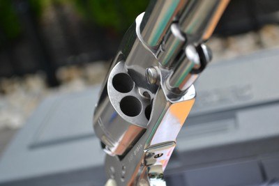 NIB Rare Fixed Sight, Gloss Stainless Ruger Old Army 5.5 Inch Barrel - Image 13 of 15
