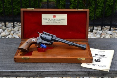 Early, 1960 (2nd Year) Ruger Super Blackhawk 44 Mag w/ Mahogany Case - Nice - Image 2 of 15